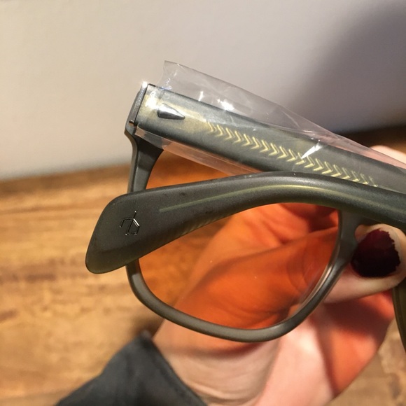 🌟SOLD🌟Brand New Rag & Bone Sunglasses - Picture 5 of 8